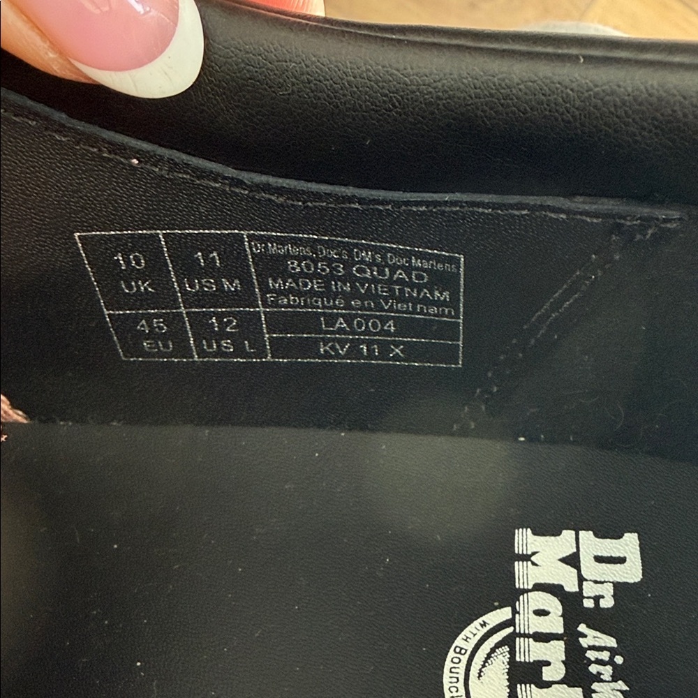 Dr. Martens Unisex 
8053 LEATHER PLATFORM CASUAL SHOES - Picture 5 of 6